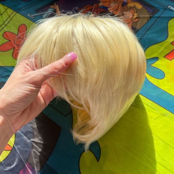 Just in time for Halloween!!! 🎃😻Blonde Fred Wig from Scooby doo! 🐕🎃✨ - Picture 4 of 4